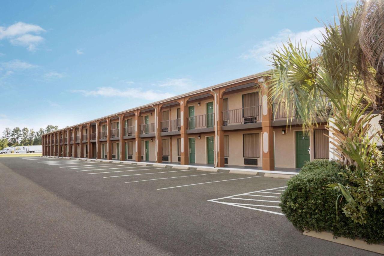Days Inn By Wyndham Hardeeville/ I-95 State Line Exterior foto